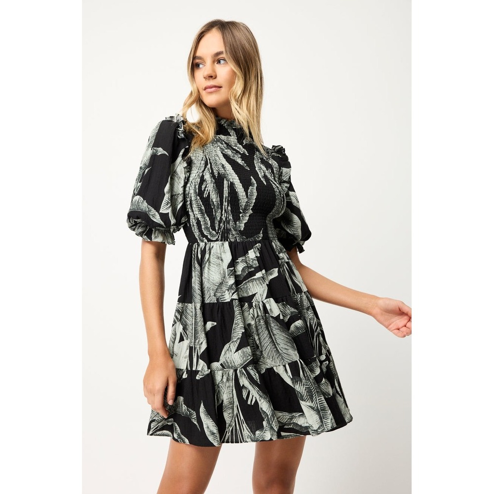 Elliatt Mini Dress Women XS Black White Tropical Leaf Smocked Tiered Good Ruffle
